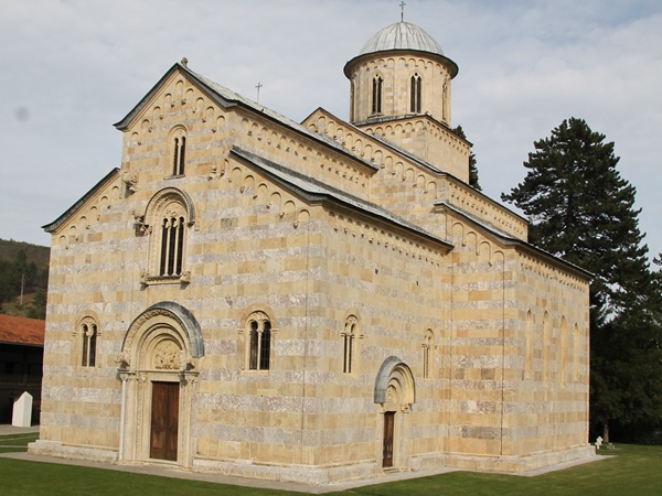 serbian orthodox monastery decan in kosovo